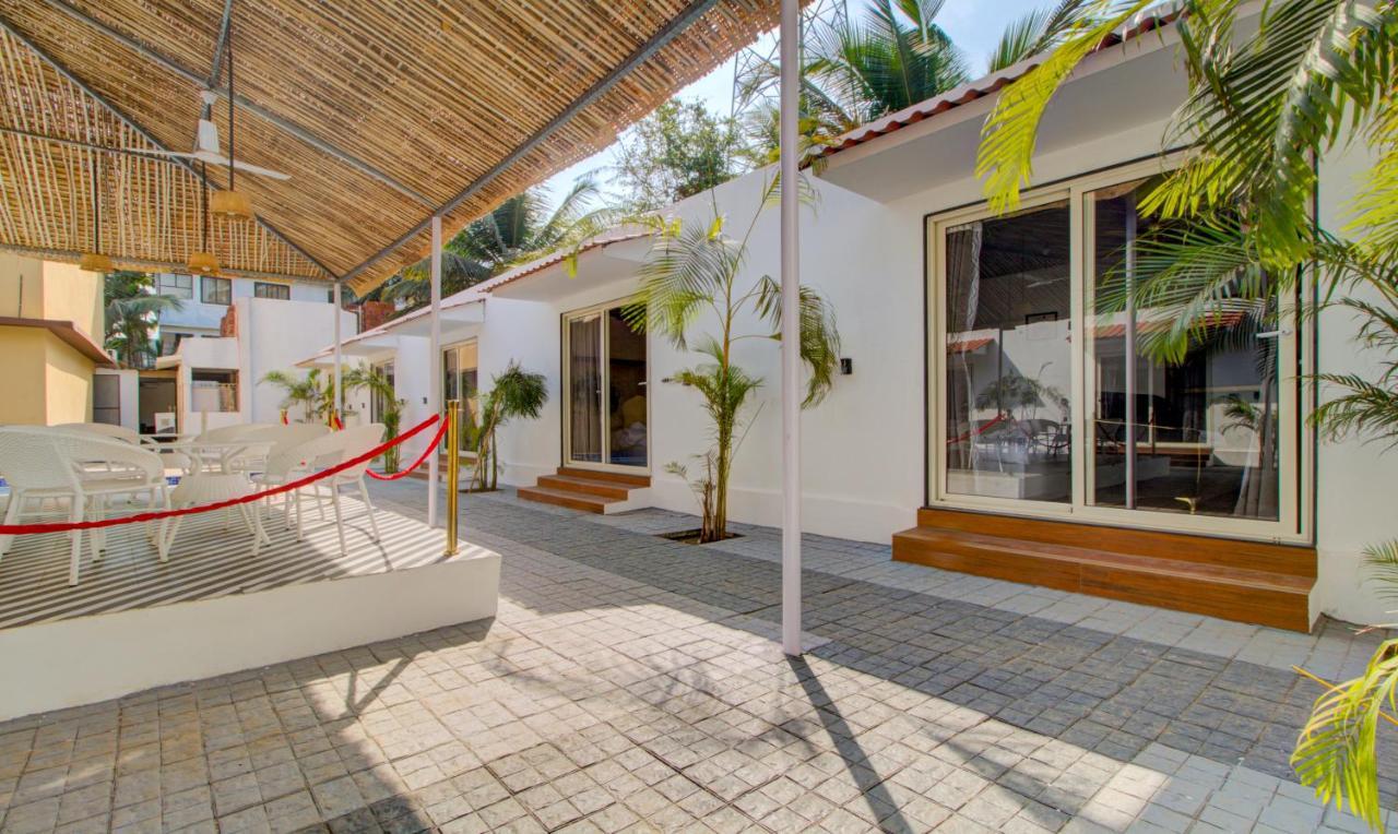 Hotel Treebo Code Red Morjim Exterior foto