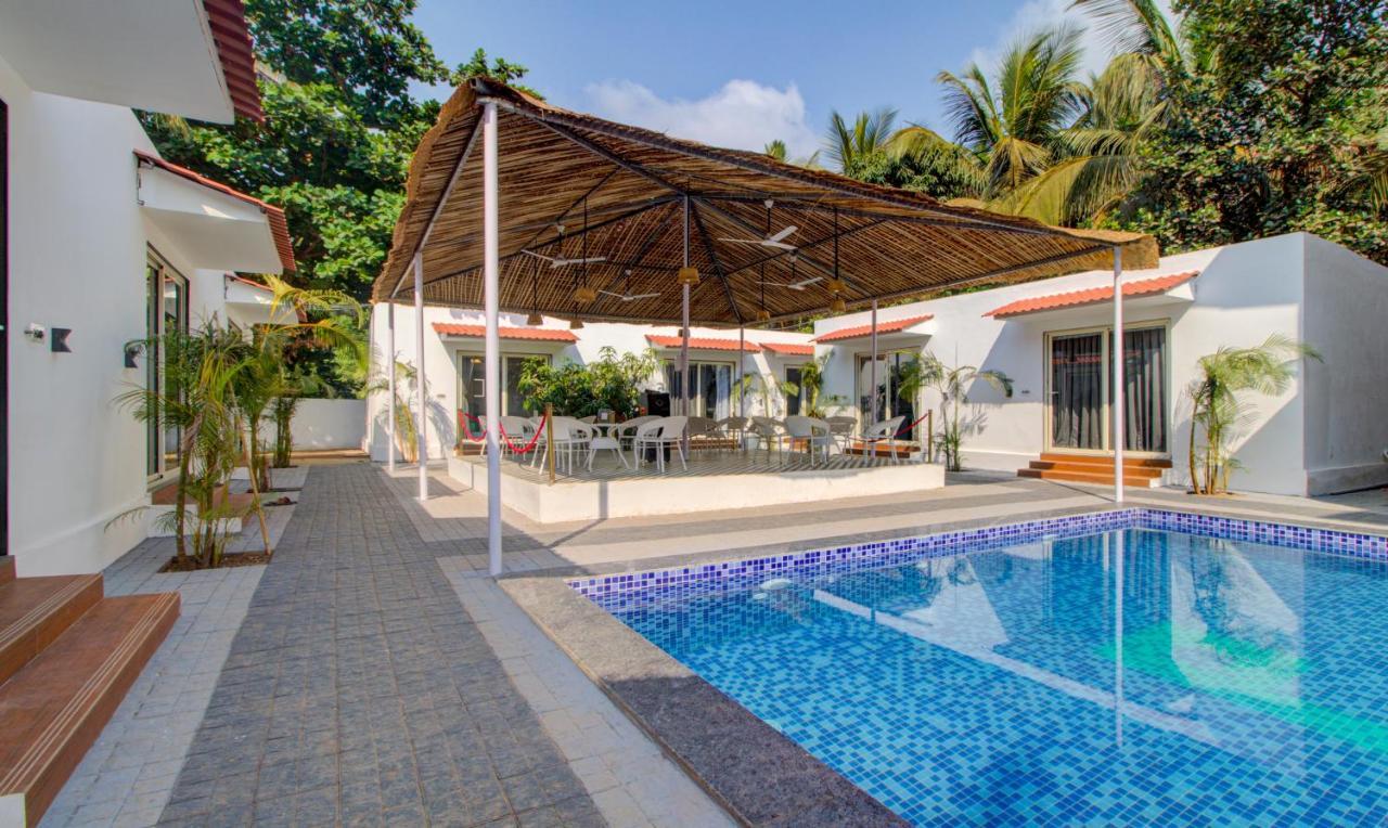Hotel Treebo Code Red Morjim Exterior foto